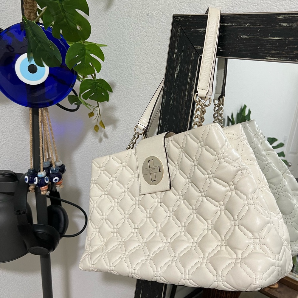 KATE SPADE White & Gold Chain Shoulder Bag